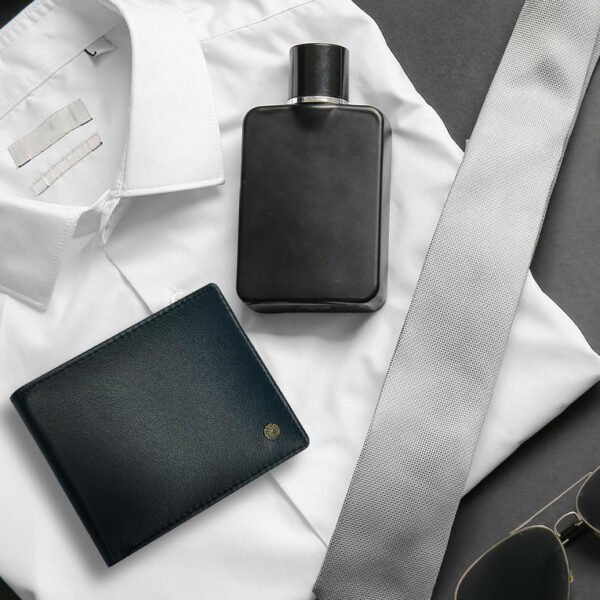 Black Leather Bi-Fold Leather Wallet for Men | Sleek & Stylish Everyday - Image 7