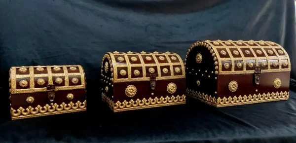 Panoply Traditional Wooden Sandook with Brass Decoration – Handcrafted Mango Wood Treasure - Image 2