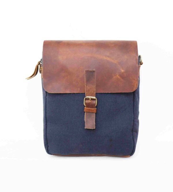 Panoply Leather Side Bag - Image 2