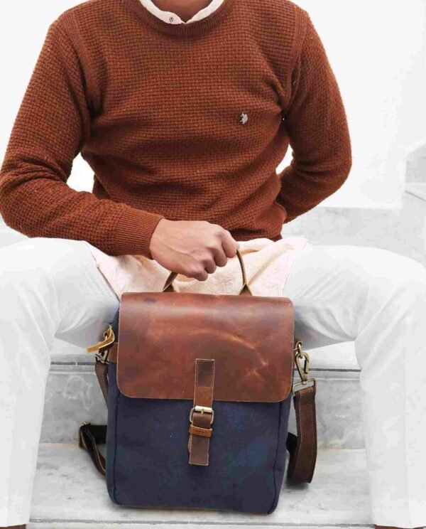 Panoply Leather Side Bag - Image 6