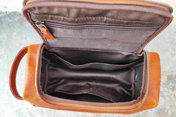 Panoply Leather Light Brown Toiletry Bag - Image 9